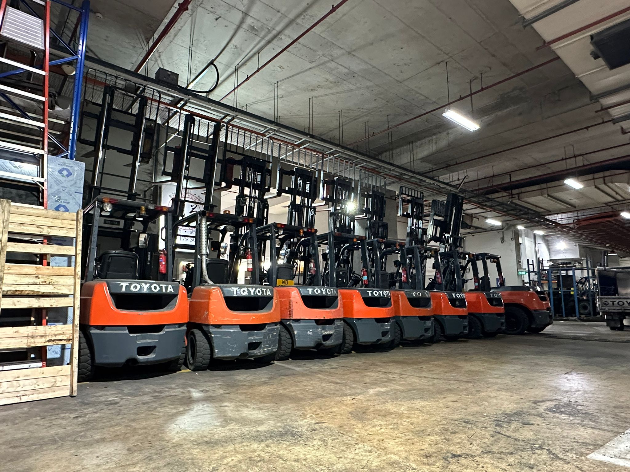 We Import and Export Forklifts forklift import export image 1